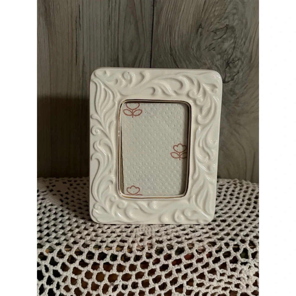 Vintage Ceramic Scroll Embossed Picture Frame Cream Gold Trim